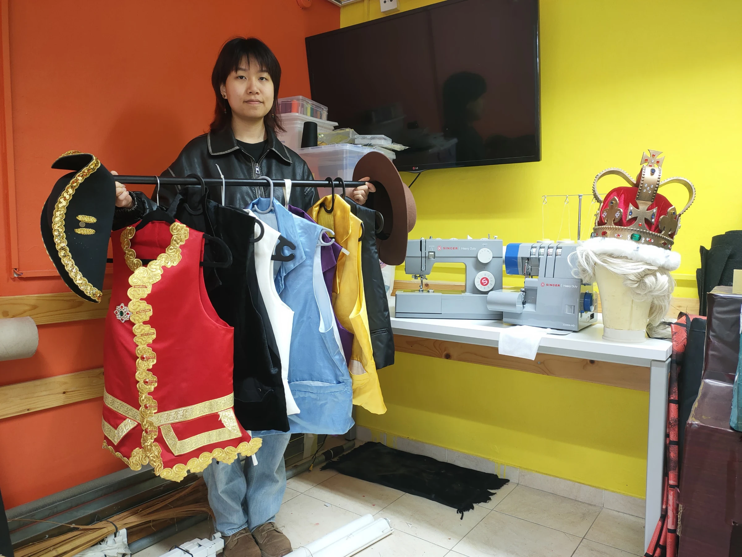 Yang Yuting with Hamilton costumes and props